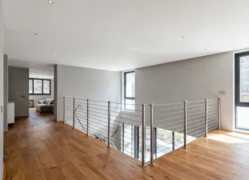 Residential cable railing installation
